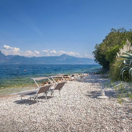 Leonardo Walsh Apartment With Lake View Torri Del Benaco Luaran gambar
