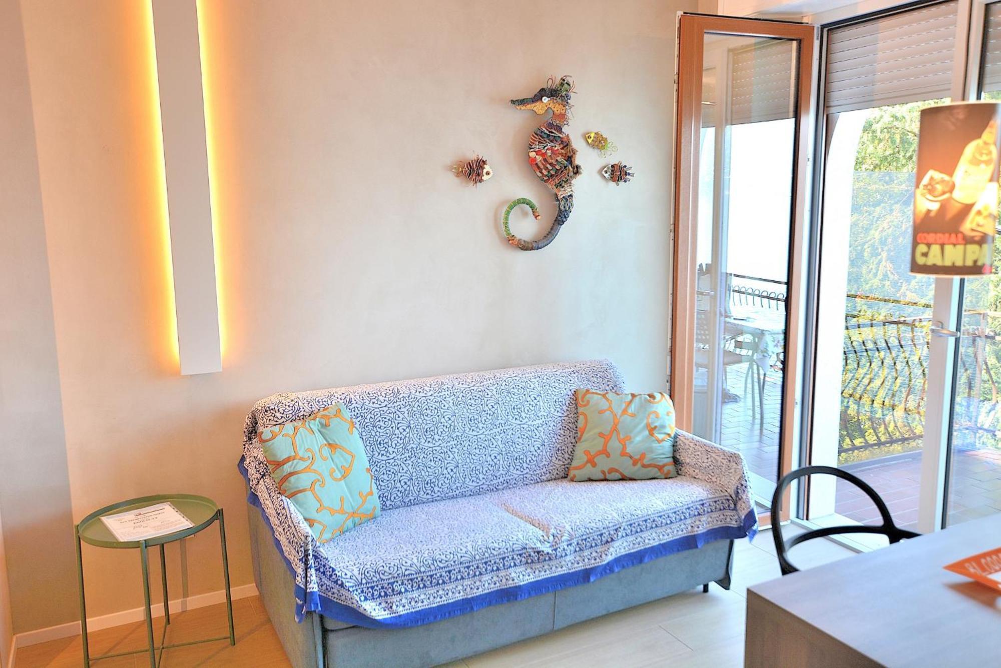 Leonardo Walsh Apartment With Lake View Torri Del Benaco Luaran gambar